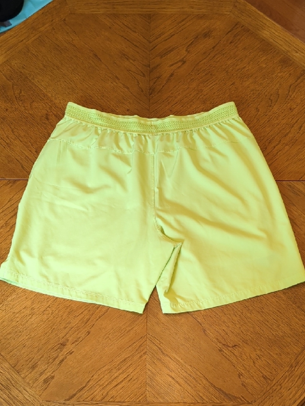 Men's Fabletics Fundamental Shorts Neon Lime Athletic Lined Shorts - Picture 5 of 10